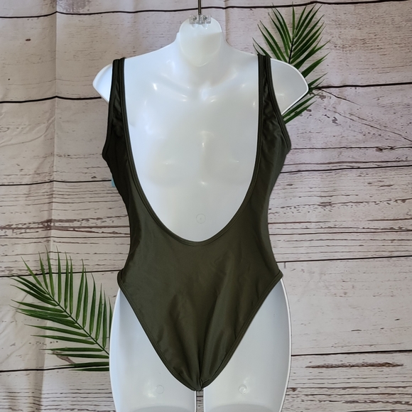 Cupshe Cheeky Gal One Piece Swimsuit - Picture 2 of 10